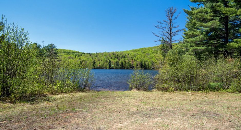 Accès au plan d'eau