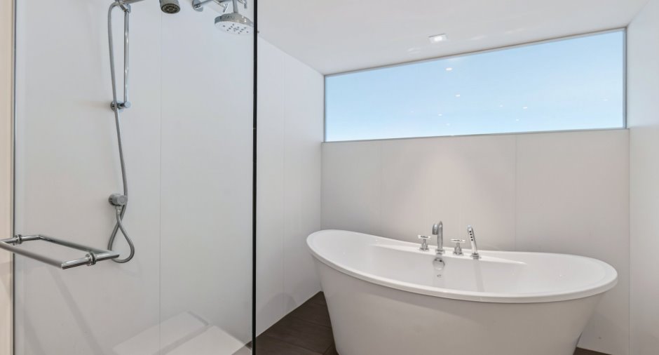 Salle de bains attenante à la CCP