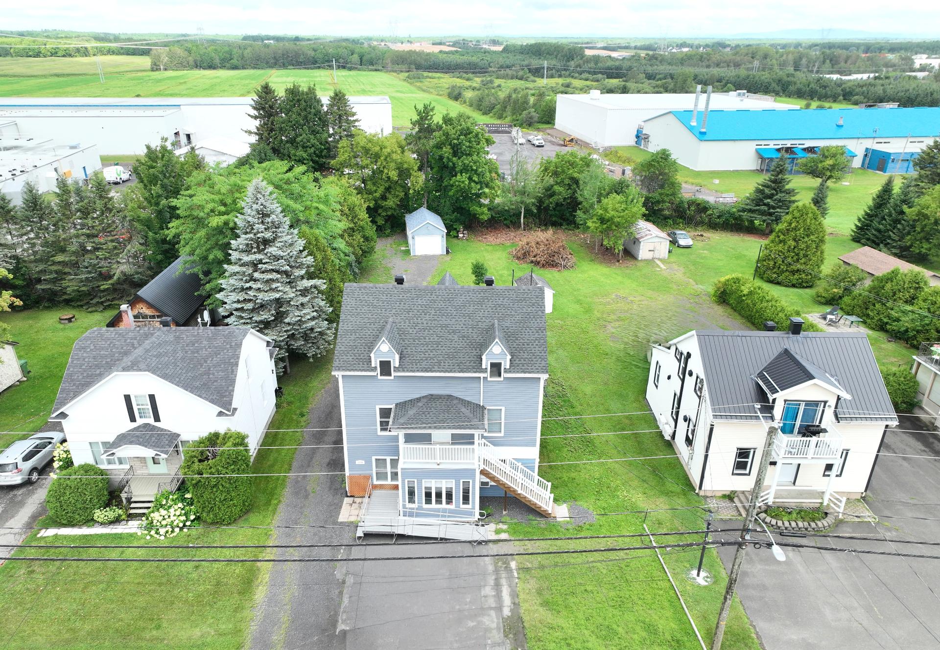 1230 Rue Principale — photo 3