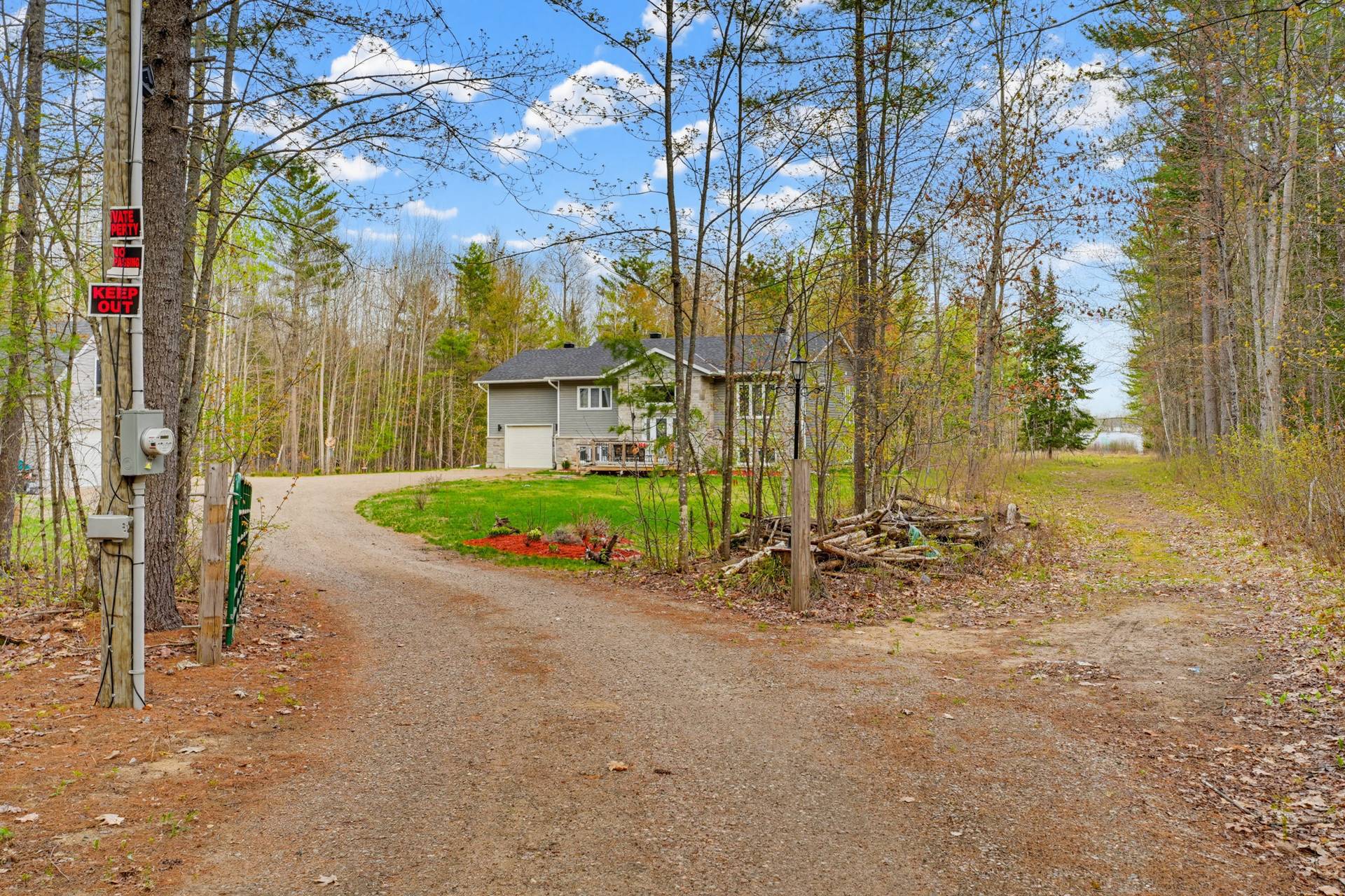 496 Ch. Cottage — photo 1