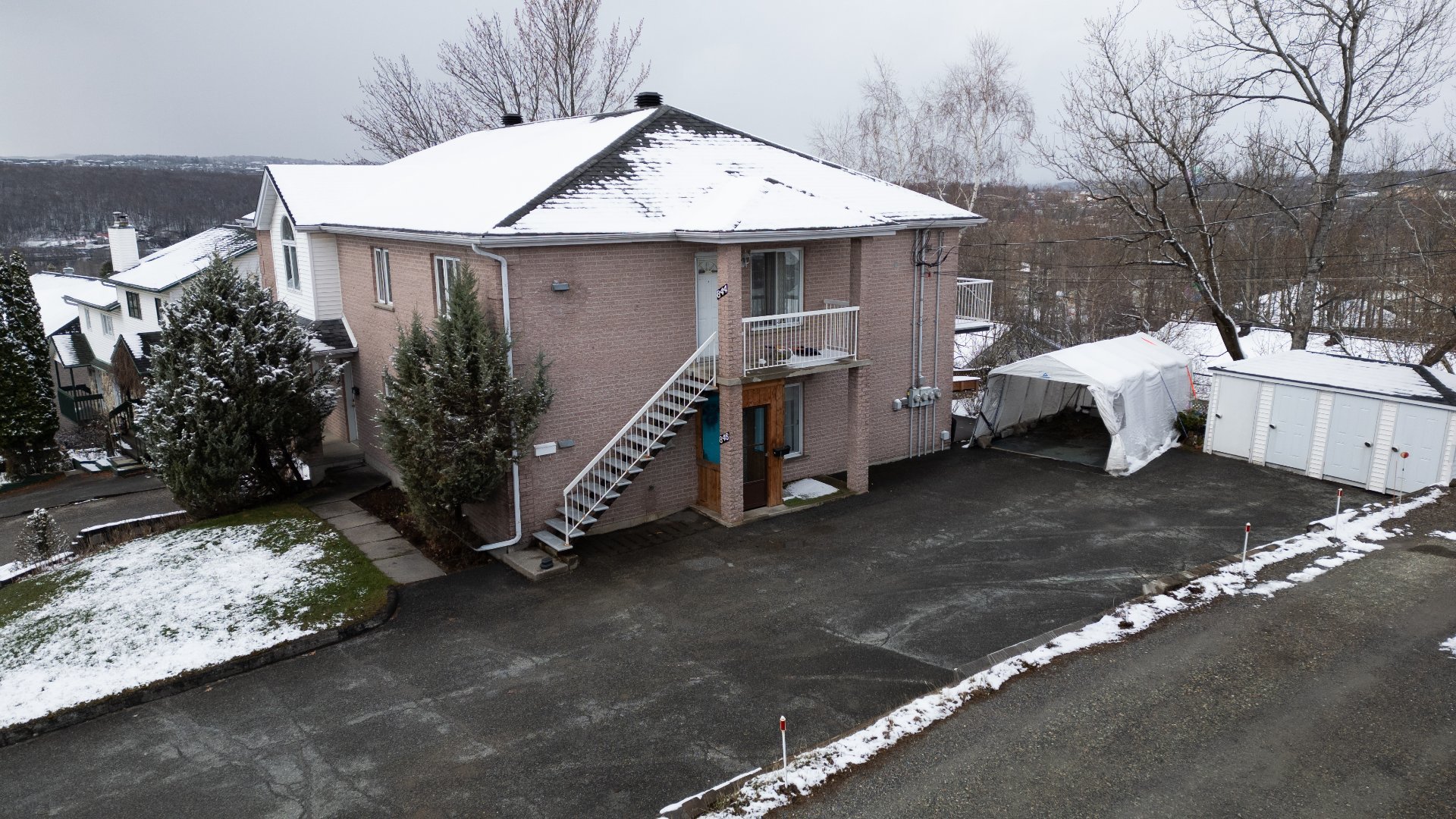 844 Rue Aubry — photo 3