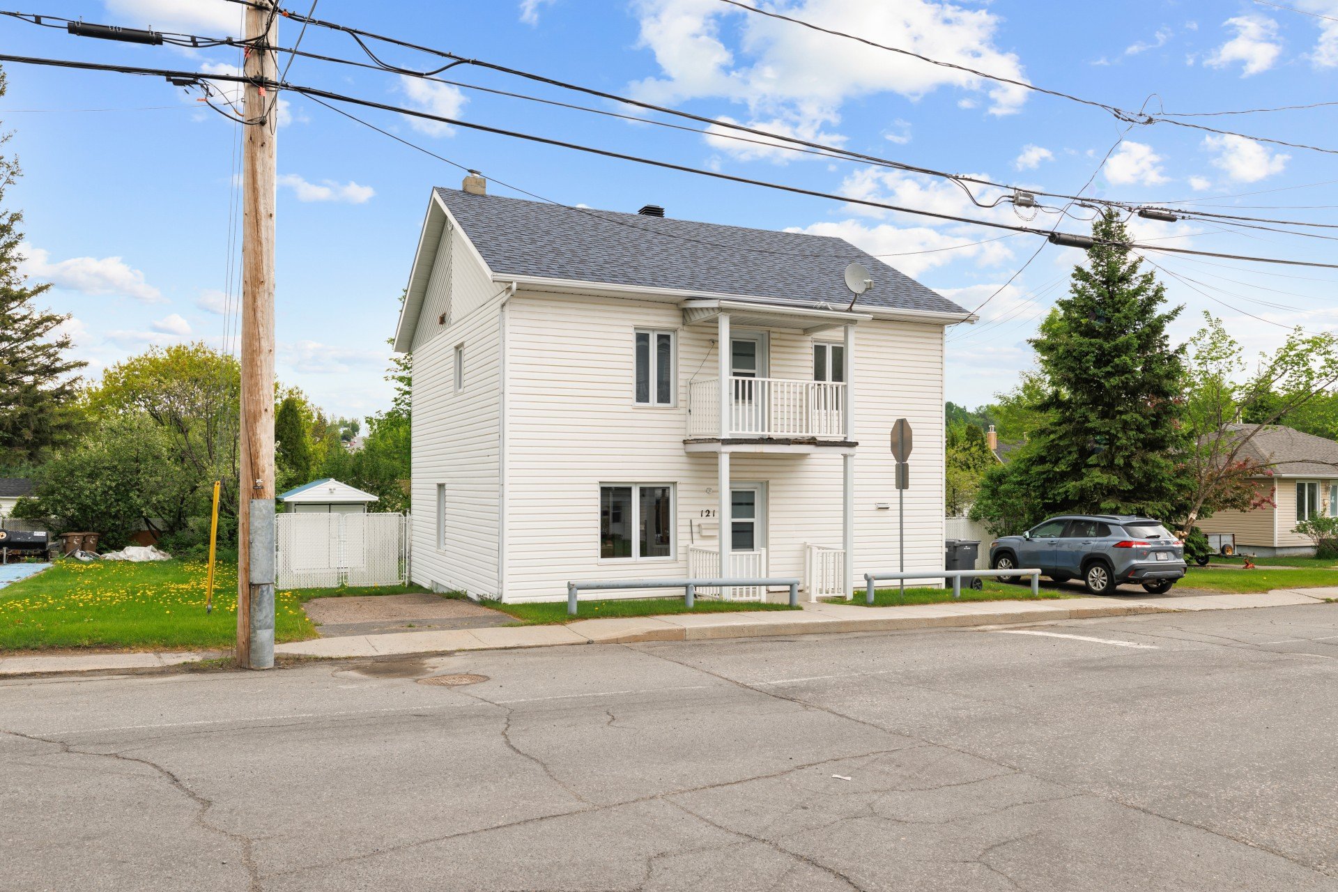 121 Rue Sacré-Coeur E. — photo 1