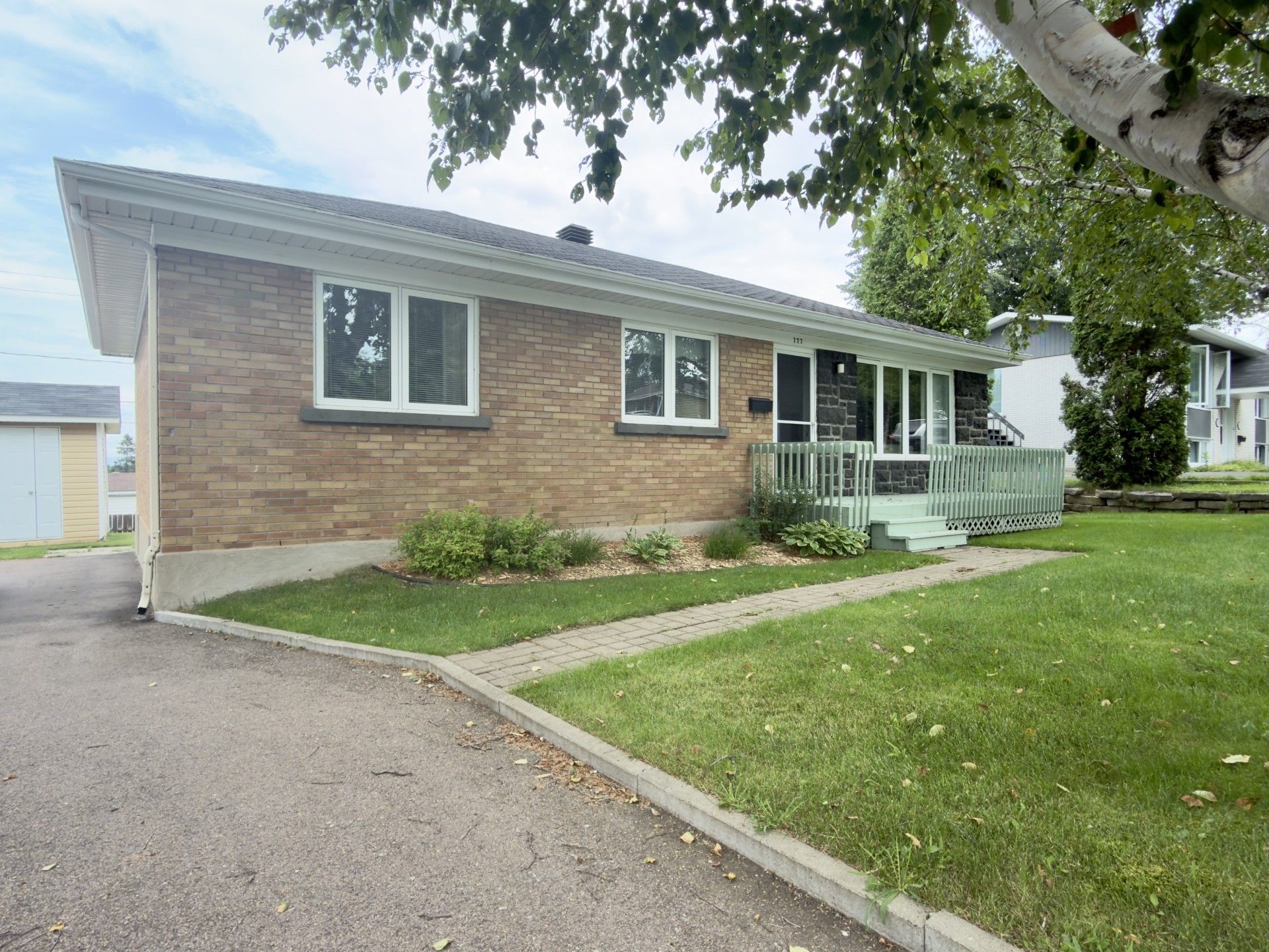 777 Rue Grandin — photo 2