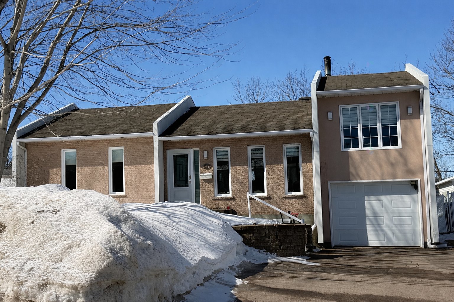 Maison à paliers multiples à vendre, Saguenay