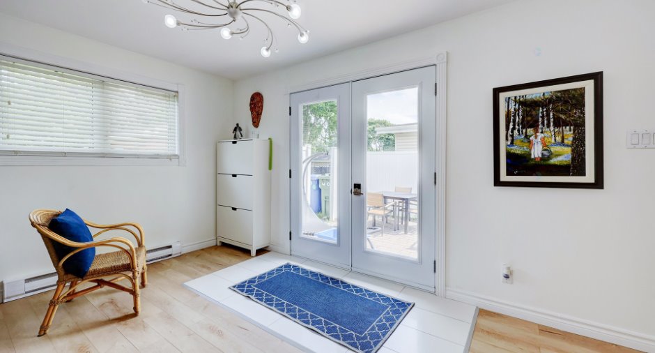 Walk-in closet