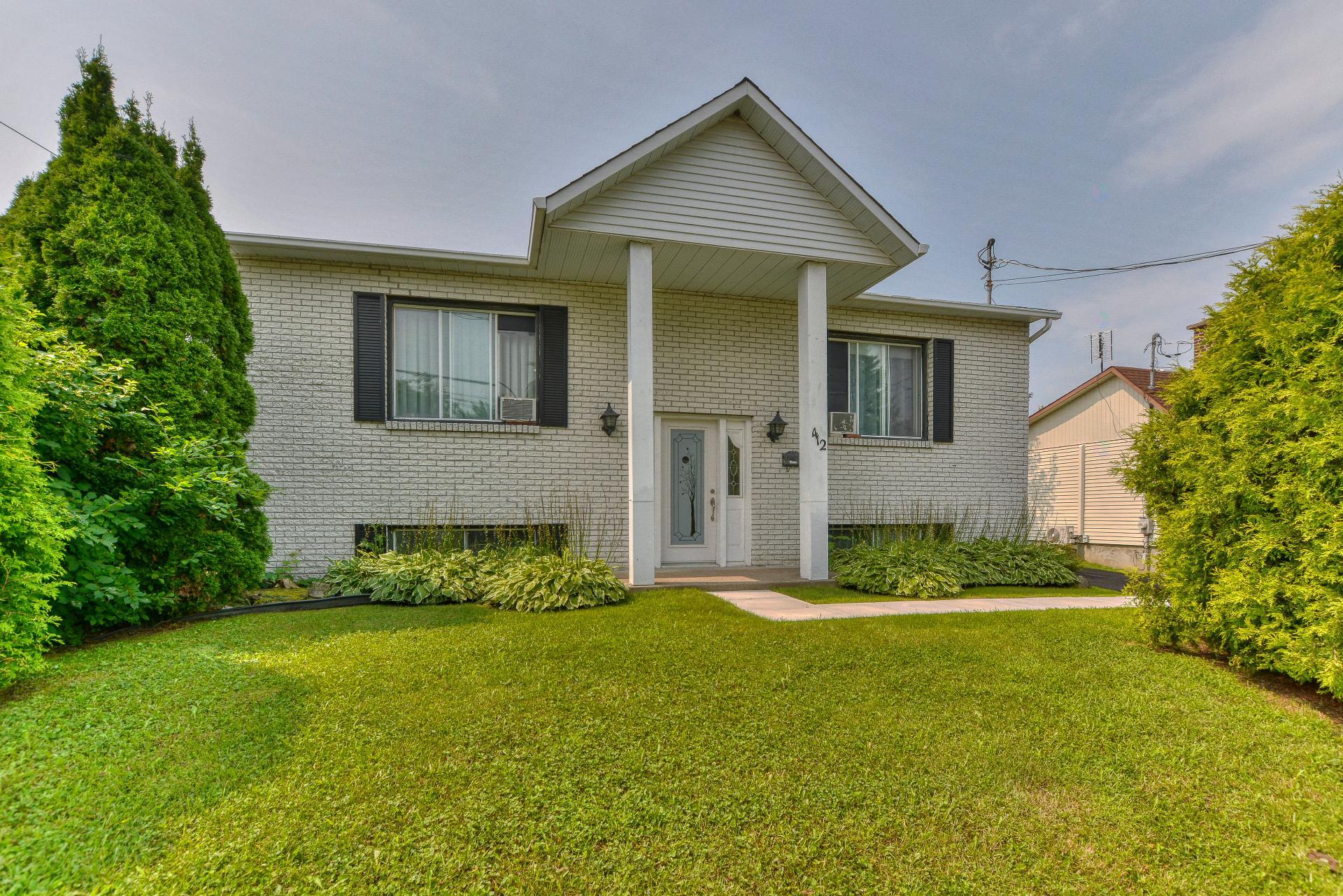 412 26e Avenue — photo 1
