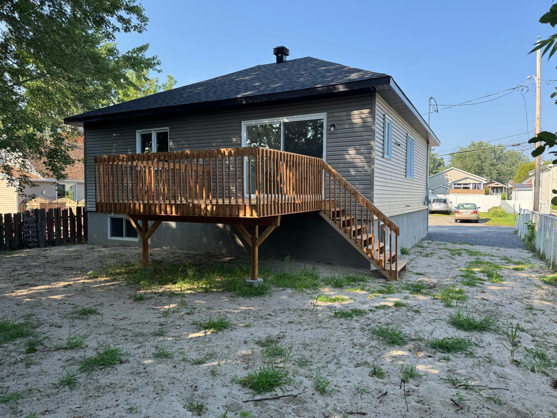 54e Avenue — photo 3