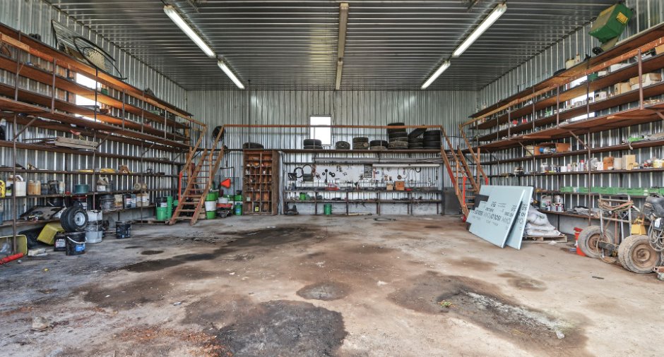 Garage