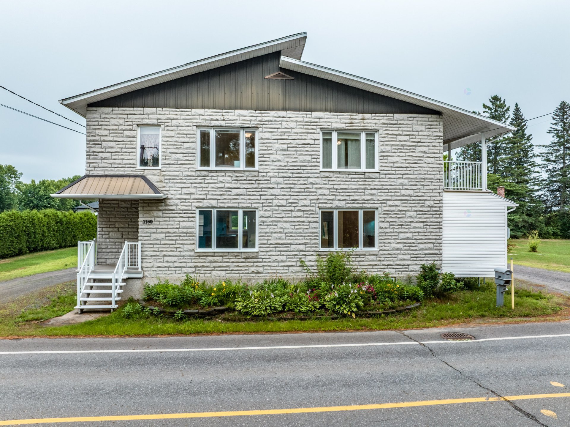 1180 Rue Principale — photo 1