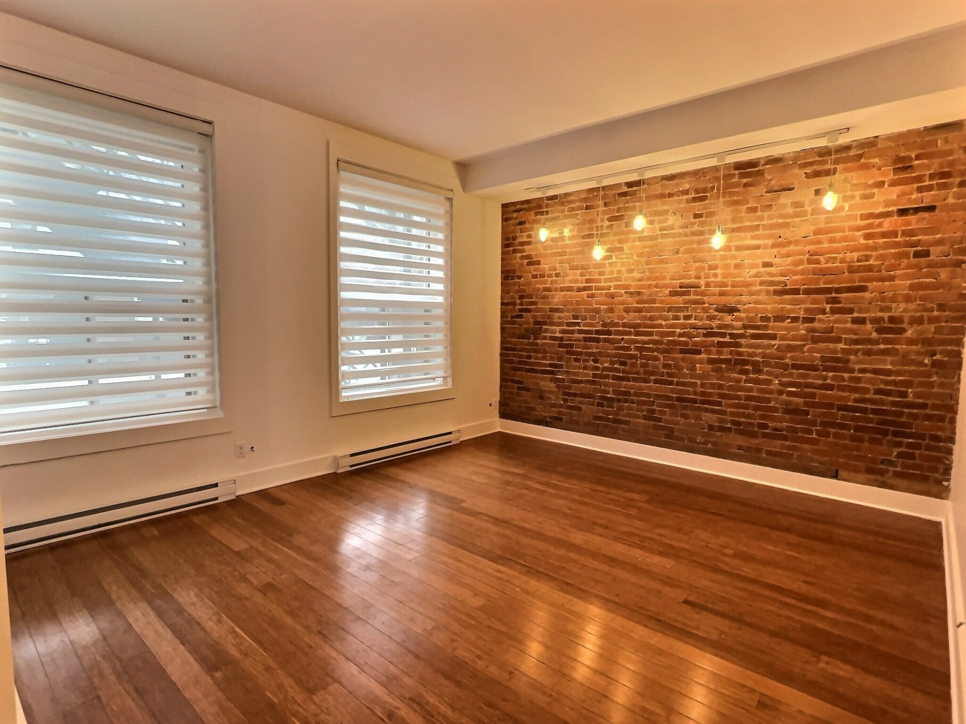 2352 Rue La Fontaine — photo 3