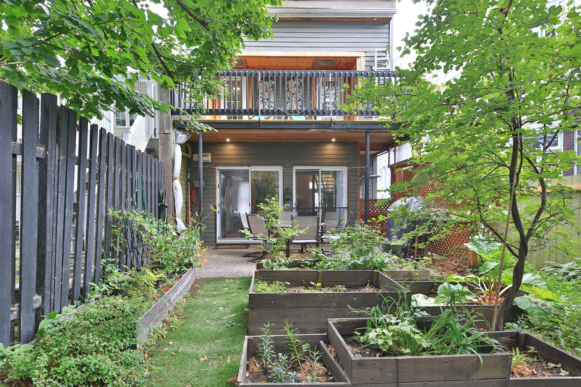 368 Rue des Commissaires E. — photo 2
