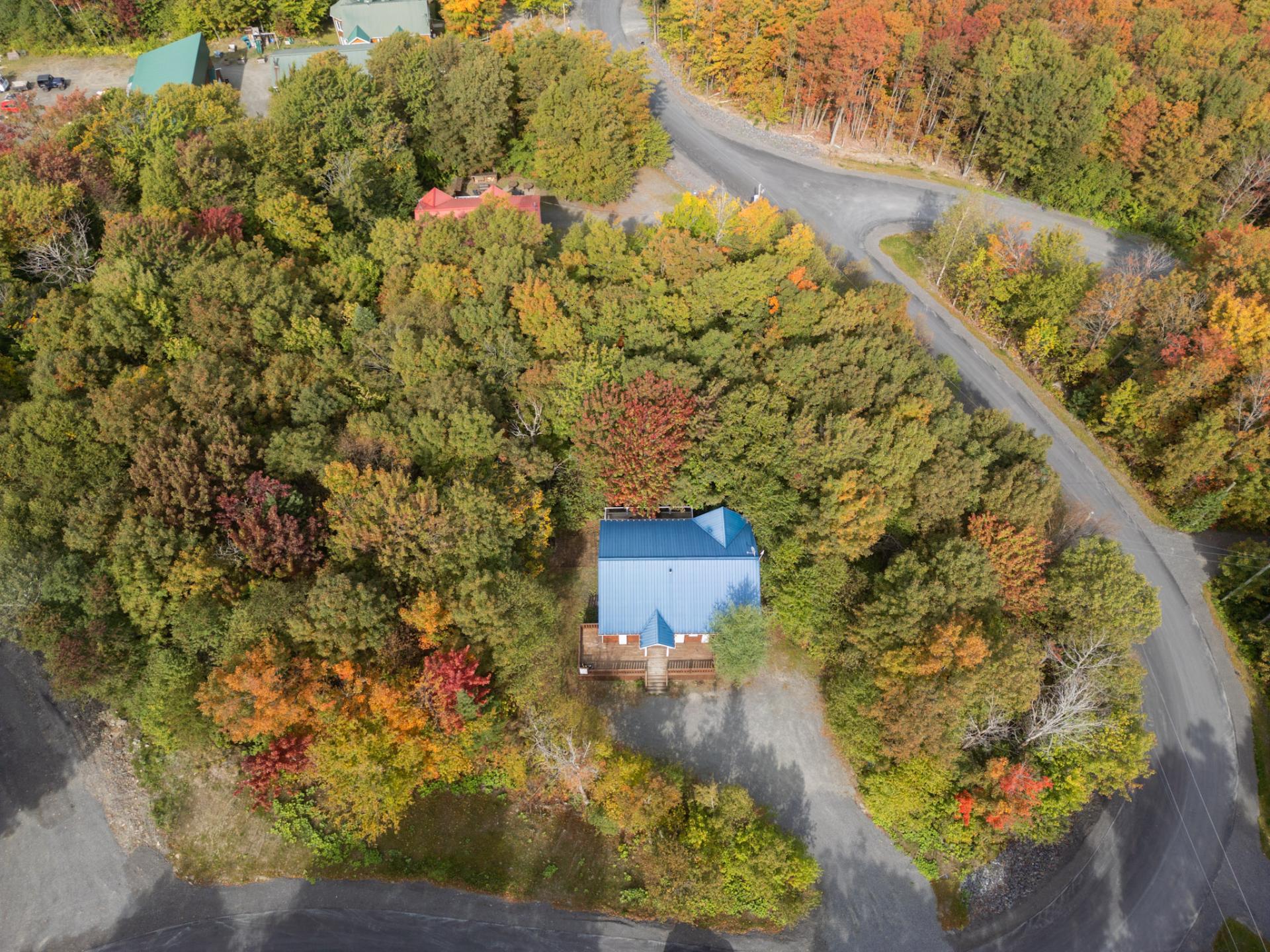 212 Ch. de la Forêt-Enchantée — photo 2