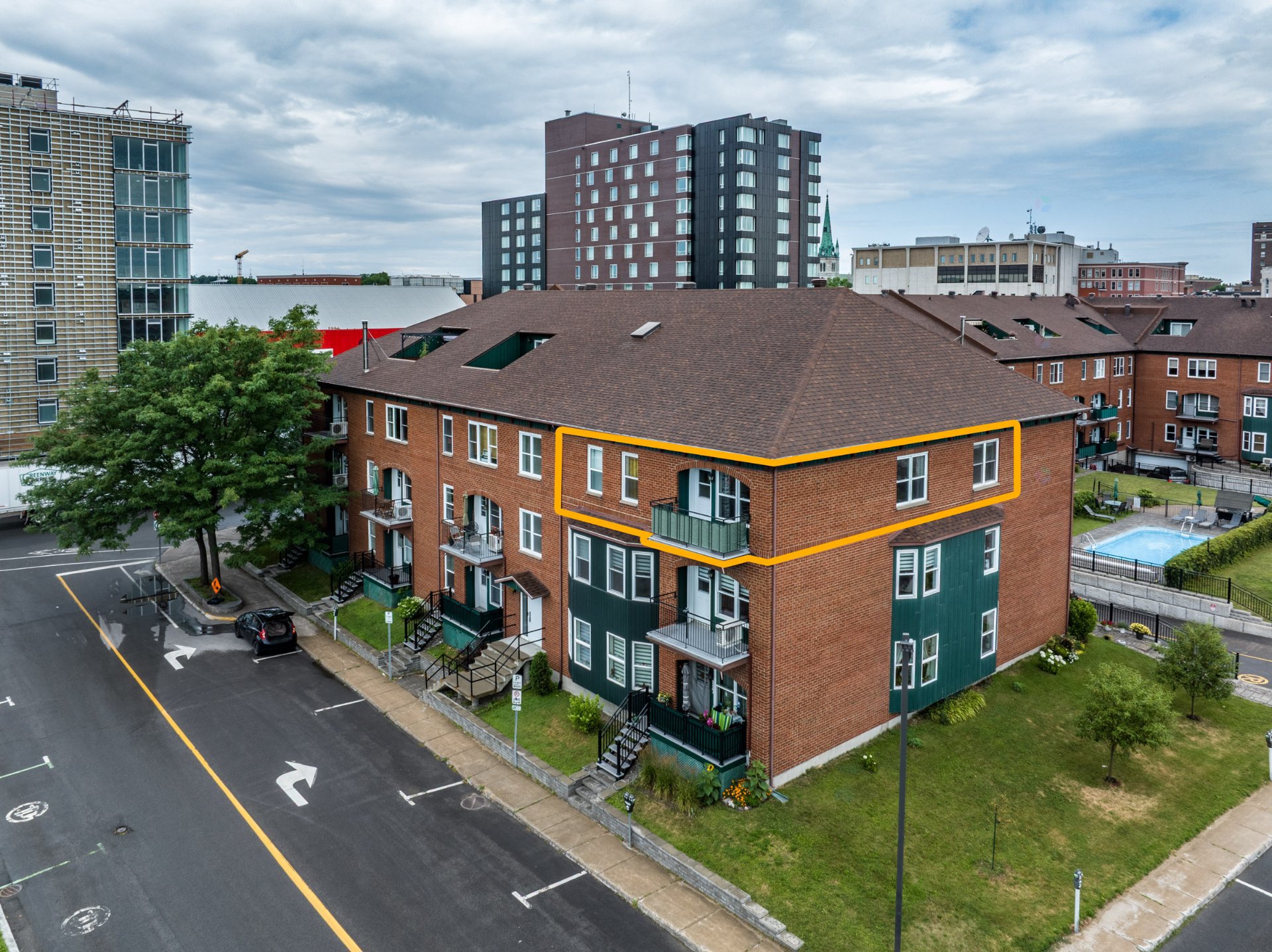 1675 Rue Notre-Dame Centre (#320) — photo 2