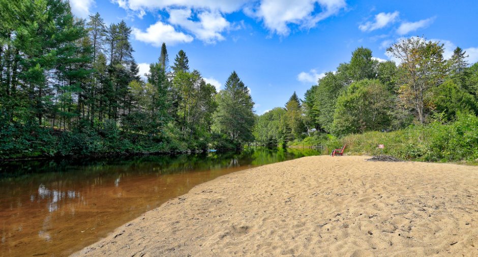 Accès au plan d'eau