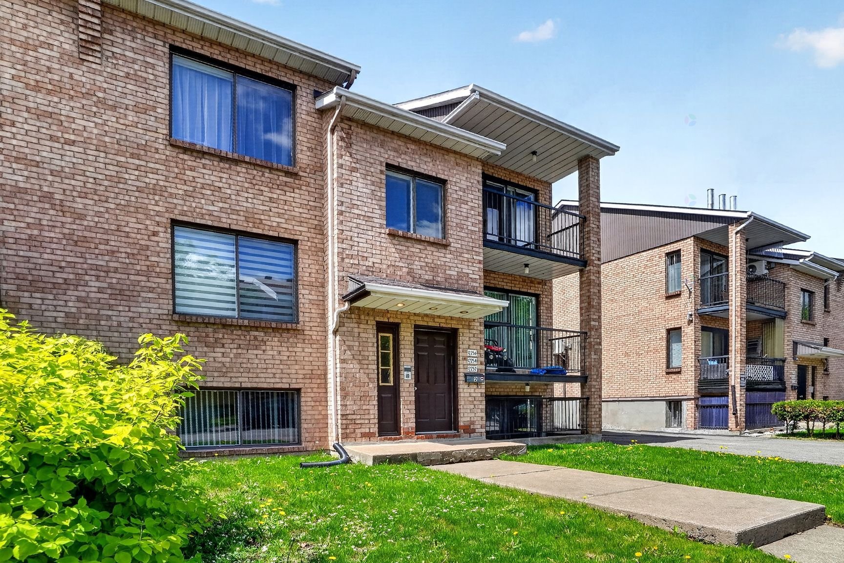 12252 Av. Roland-Paradis — photo 1