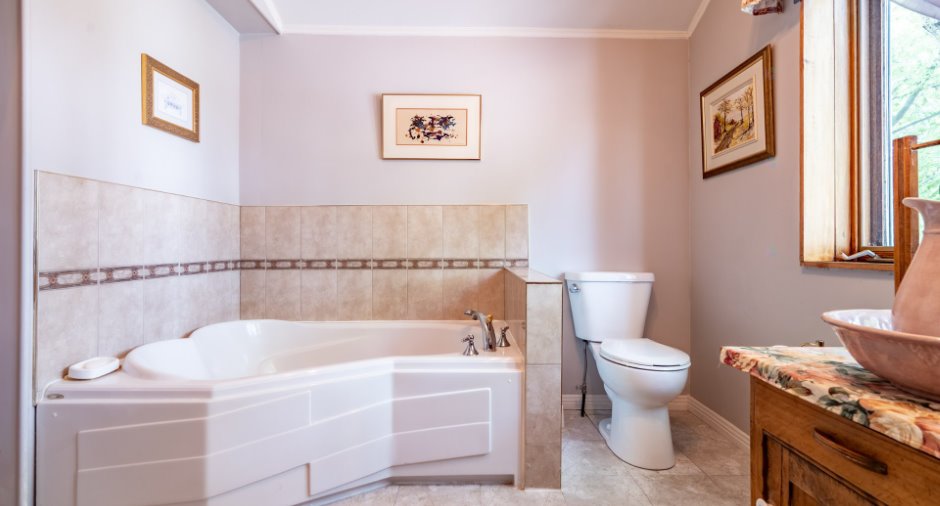 Salle de bains attenante à la CCP