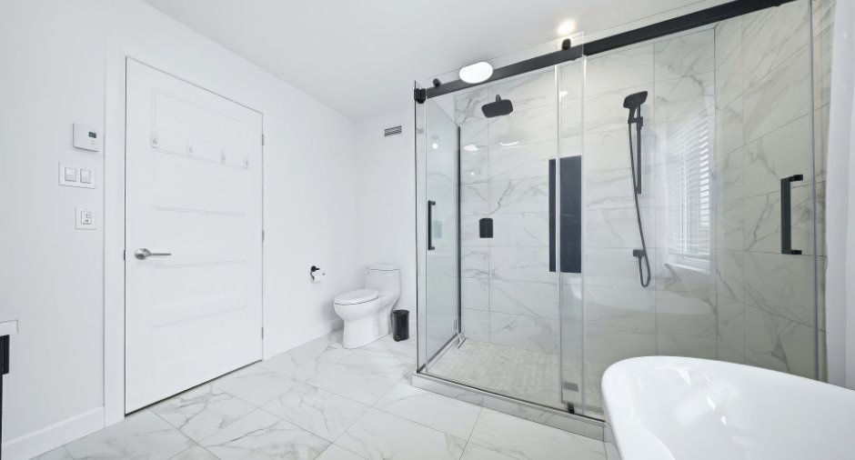 Salle de bains attenante à la CCP