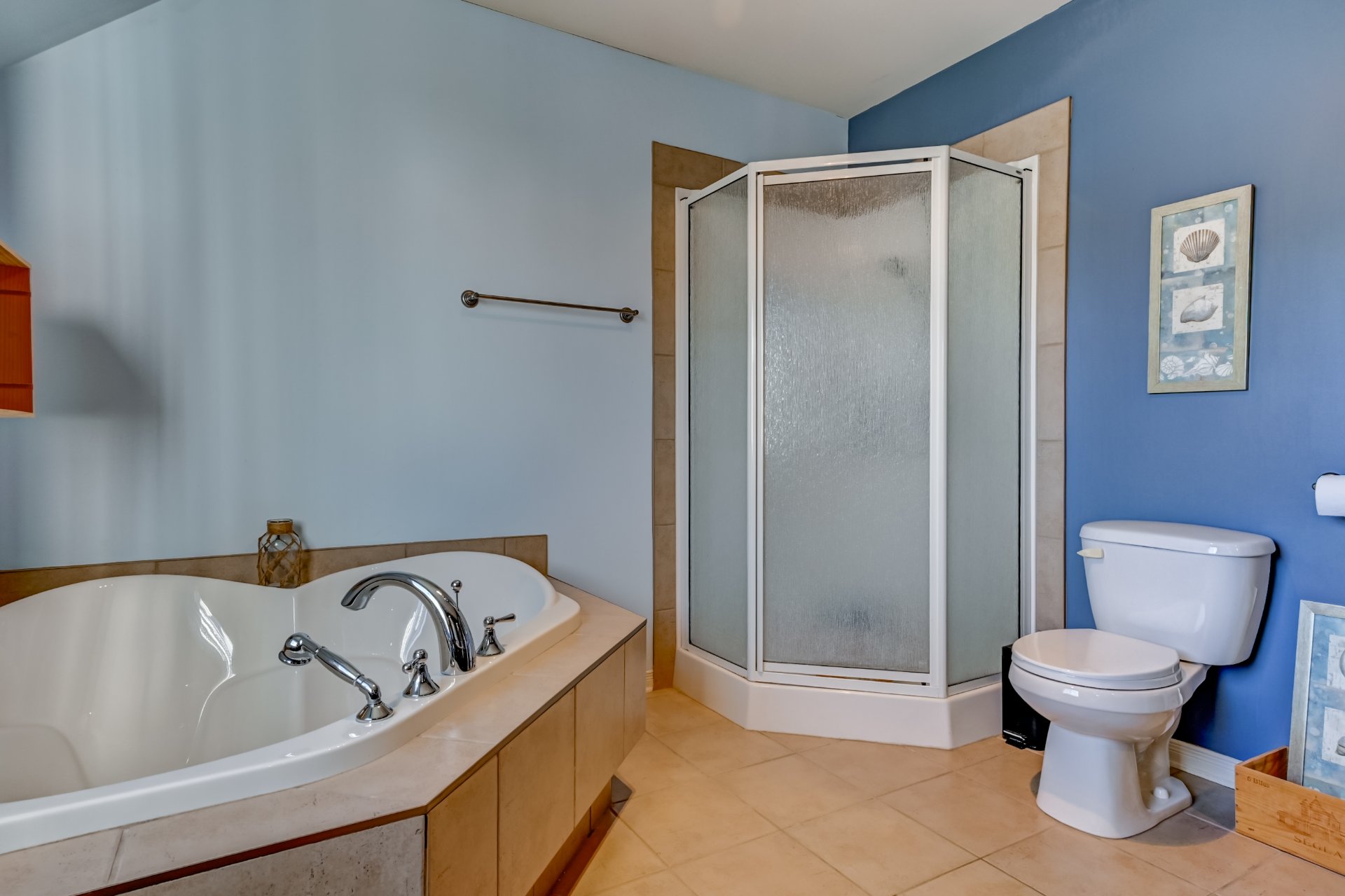 Salle de bains attenante à la CCP