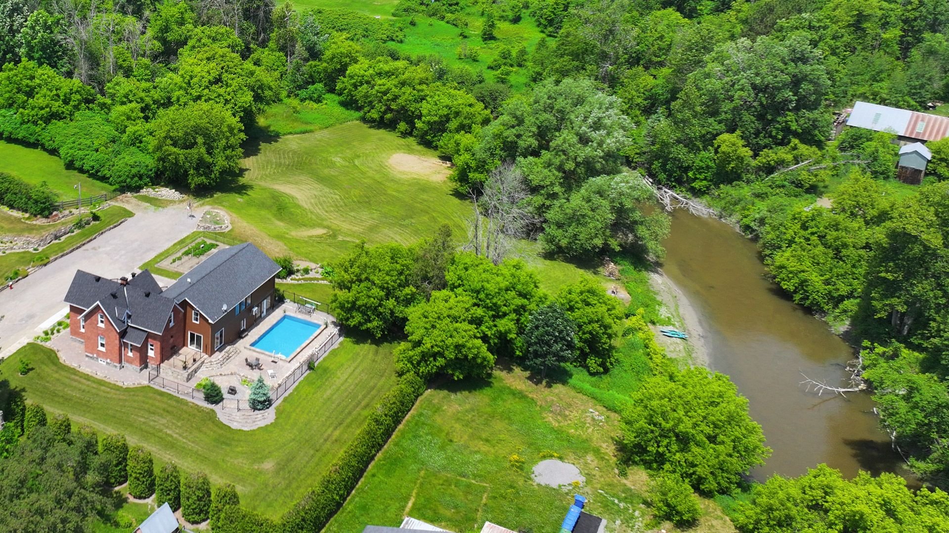 Maison à étages à vendre, Pontiac