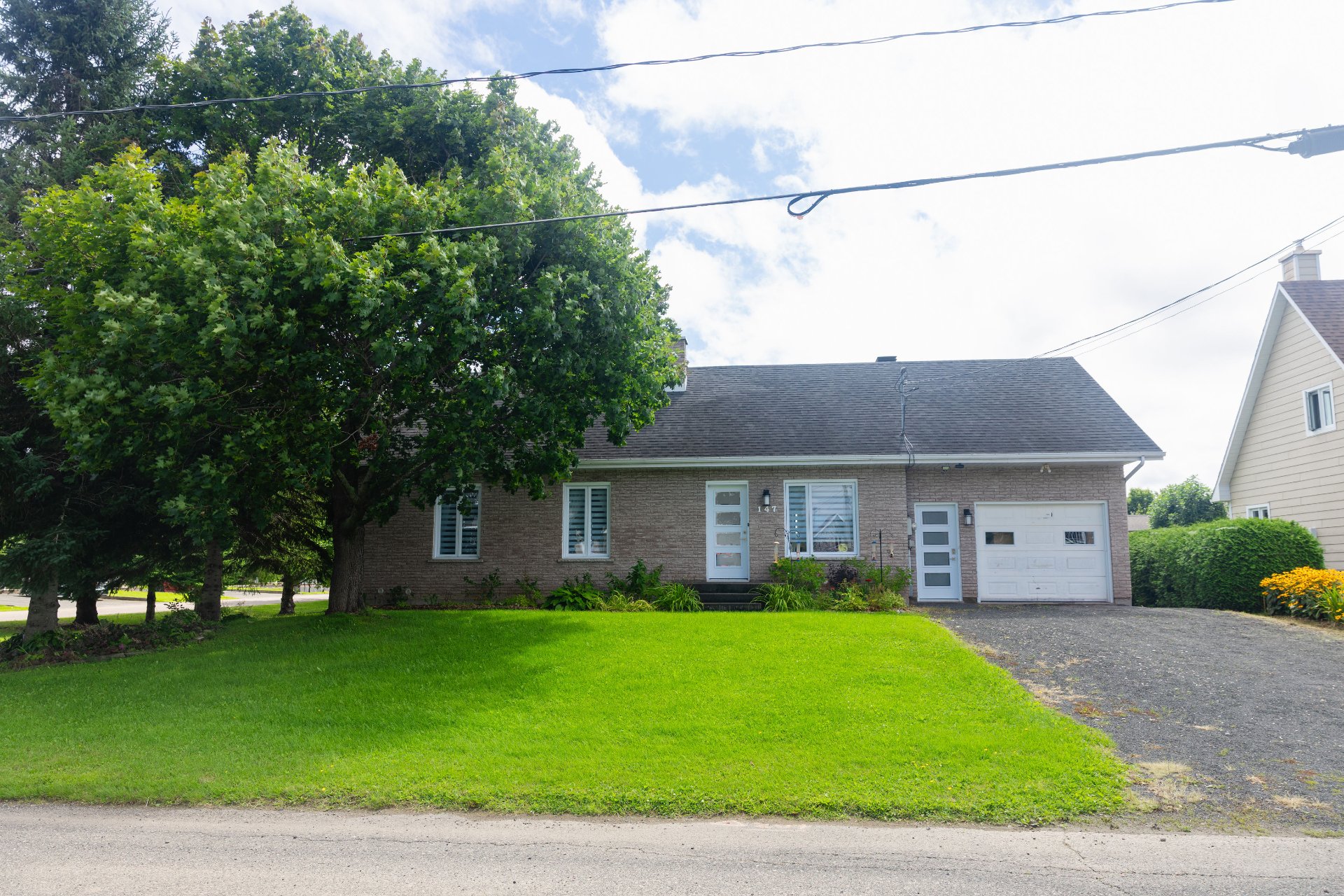 147 Rue Demers — photo 1
