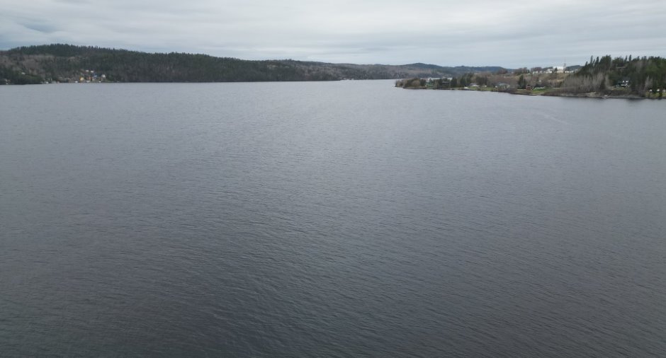Accès au plan d'eau