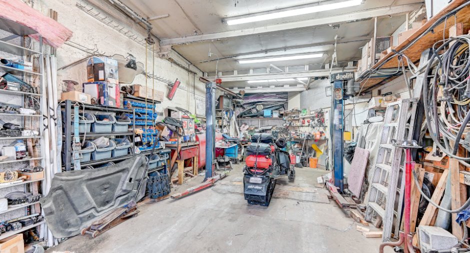 Garage