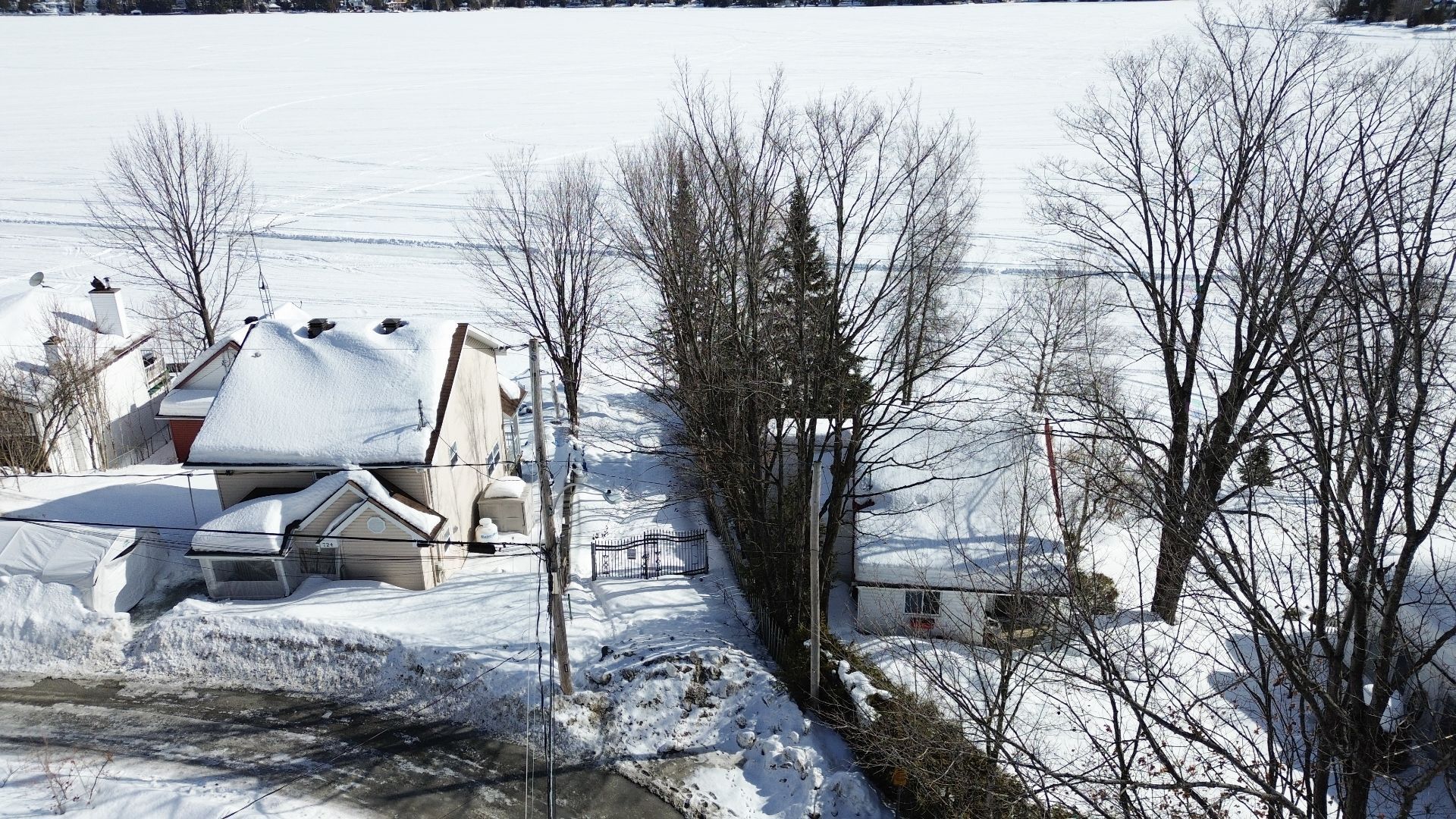 Accès au plan d'eau