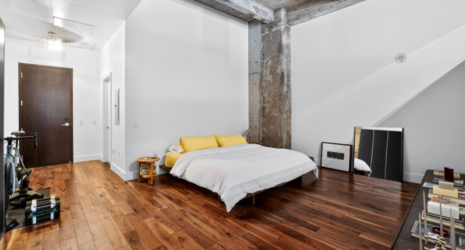 Primary bedroom