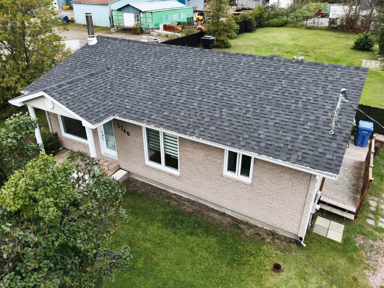 2740 Boul. de la Grande-Baie N. — photo 2