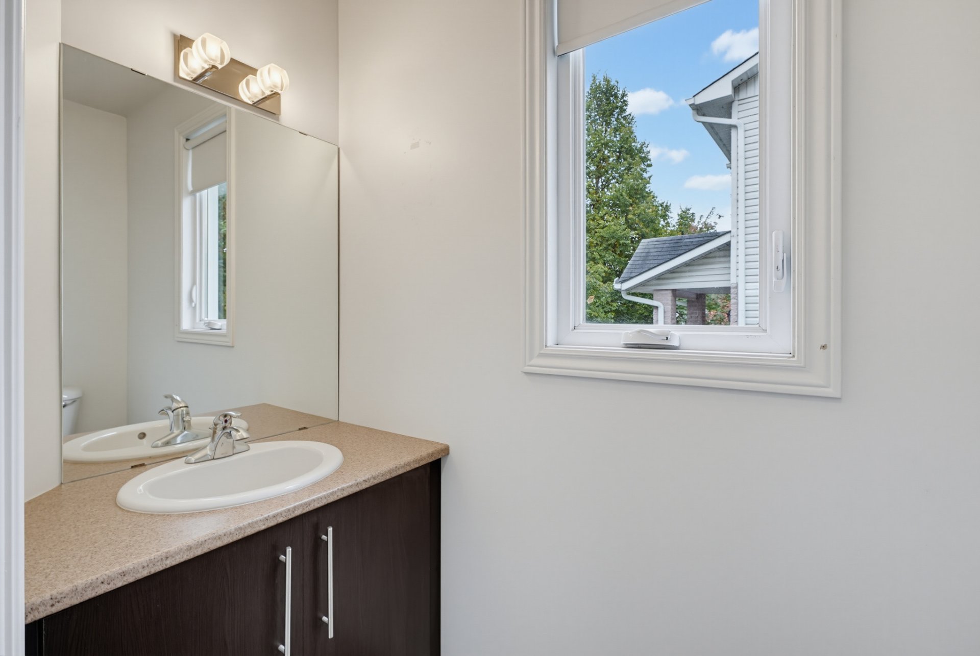152 Rue Robert-Dorion E. — photo 3