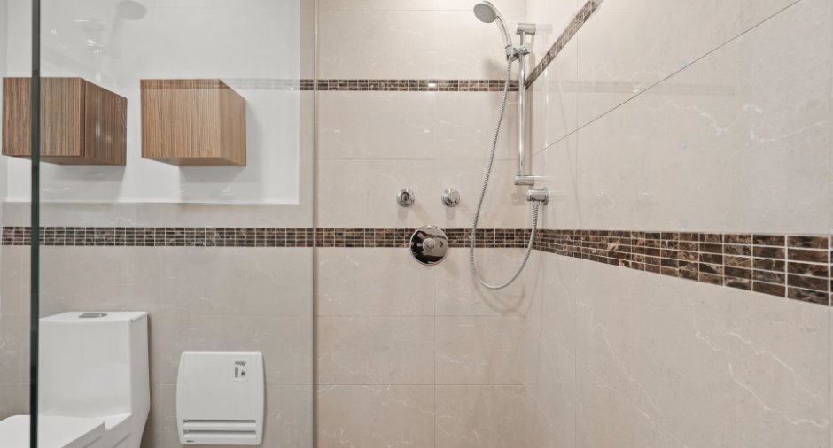 Salle de bains attenante à la CCP