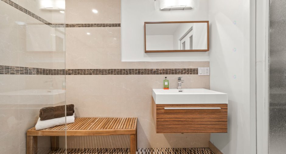 Salle de bains attenante à la CCP
