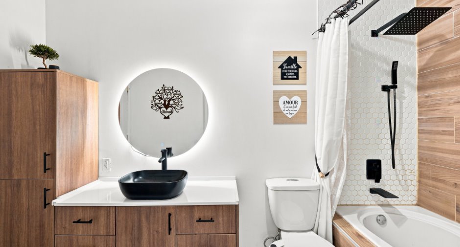 Salle de bains attenante à la CCP