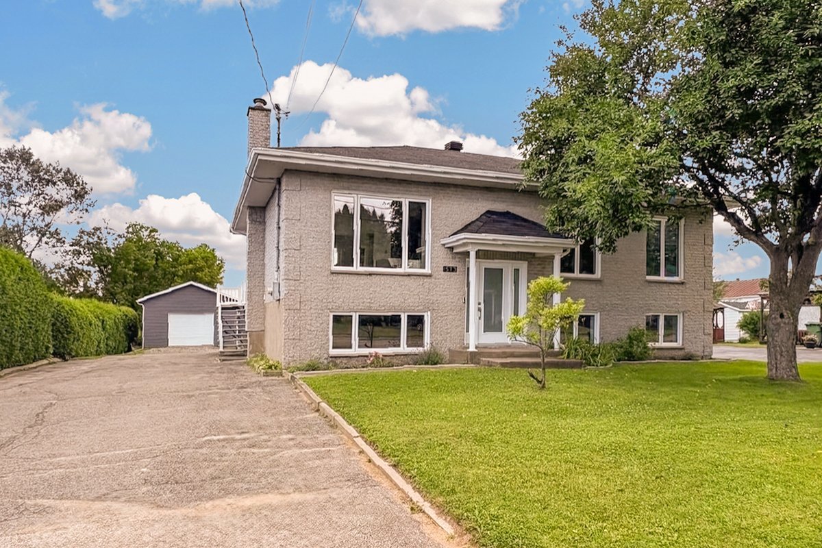 1573 Av. Principale — photo 1