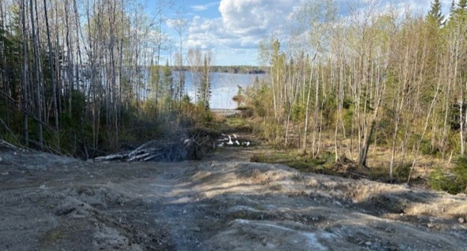 Accès au plan d'eau