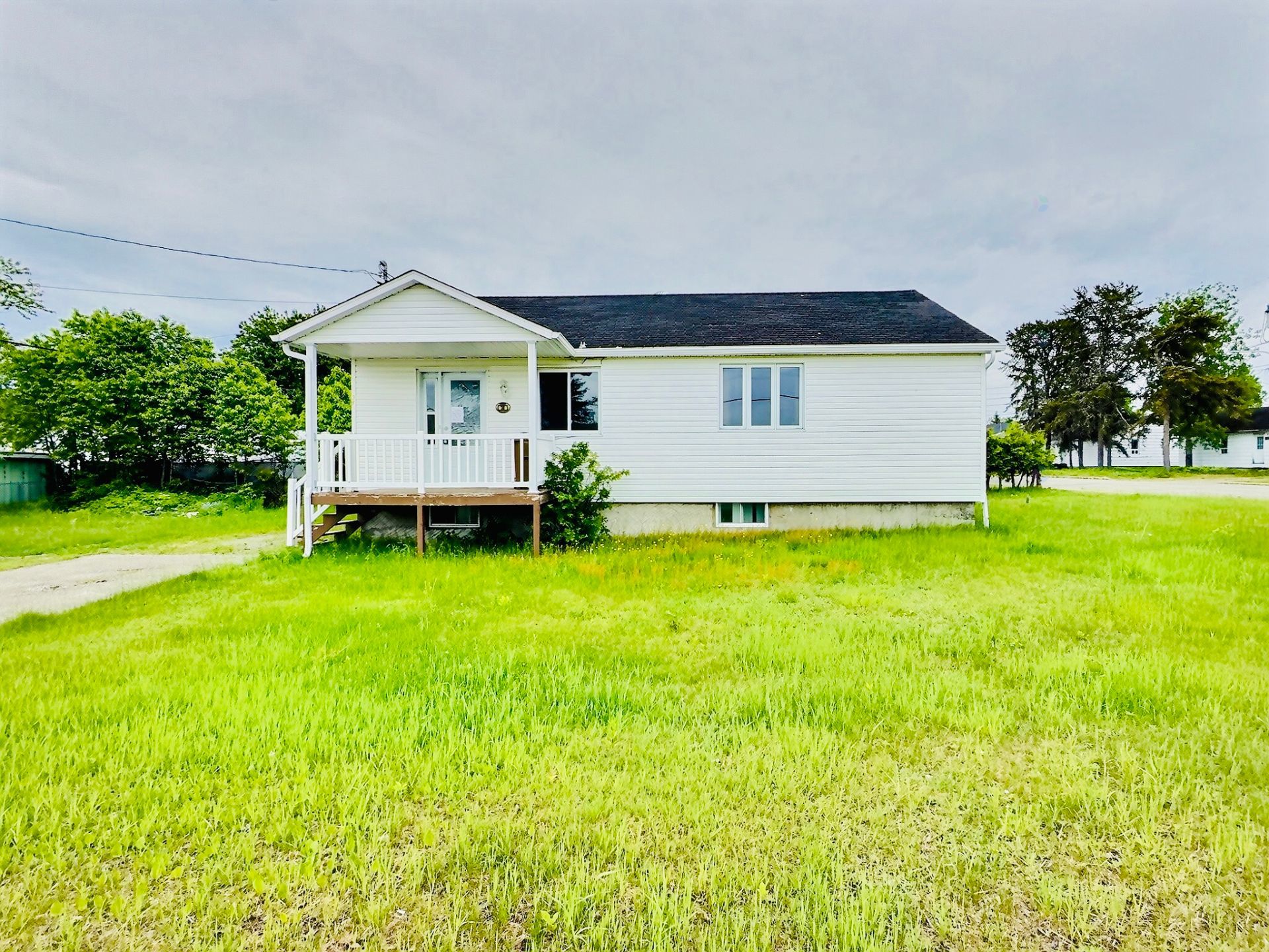 38 2e Avenue — photo 1