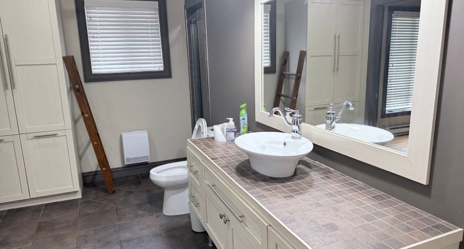Salle de bains attenante à la CCP