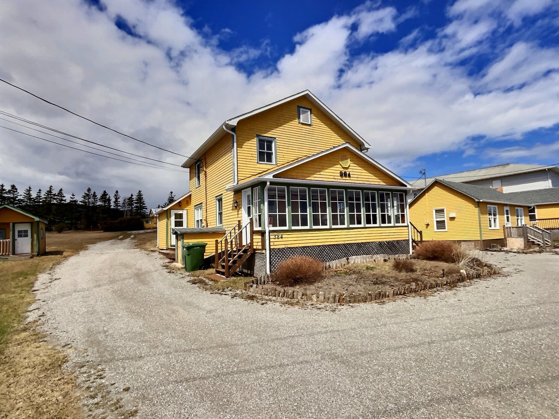 384 Route 132 O. — photo 1