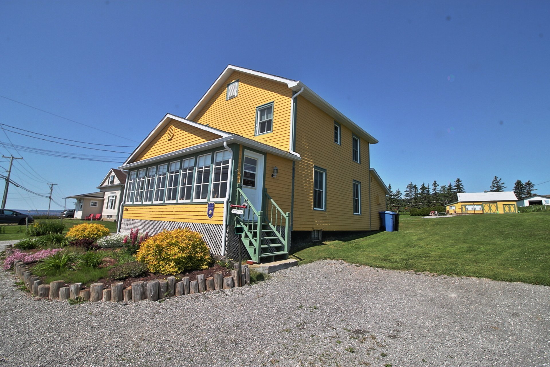 384 Route 132 O. — photo 3