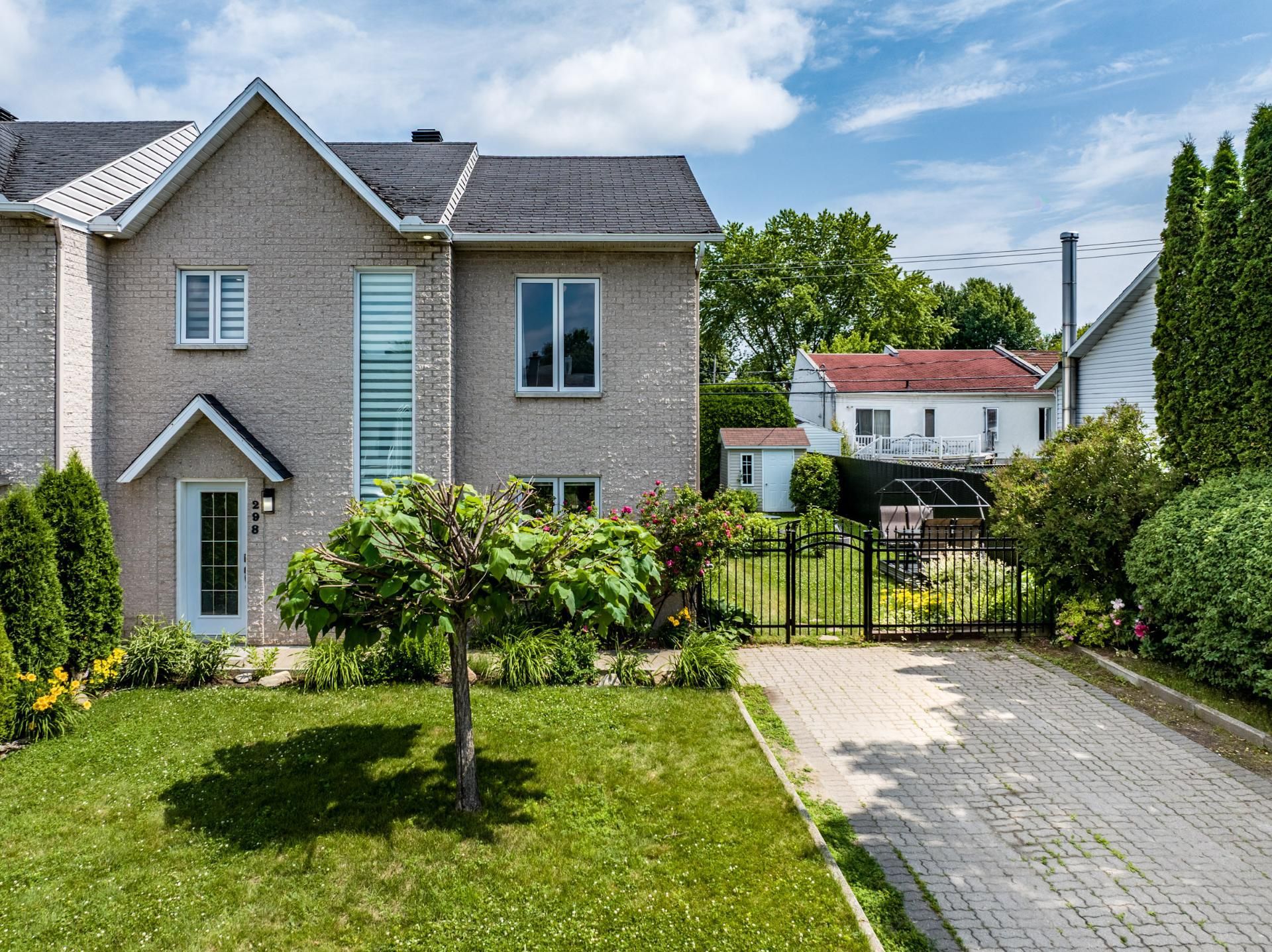 298 Rue Lottinville — photo 1