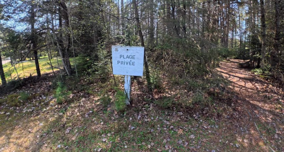 Accès au plan d'eau