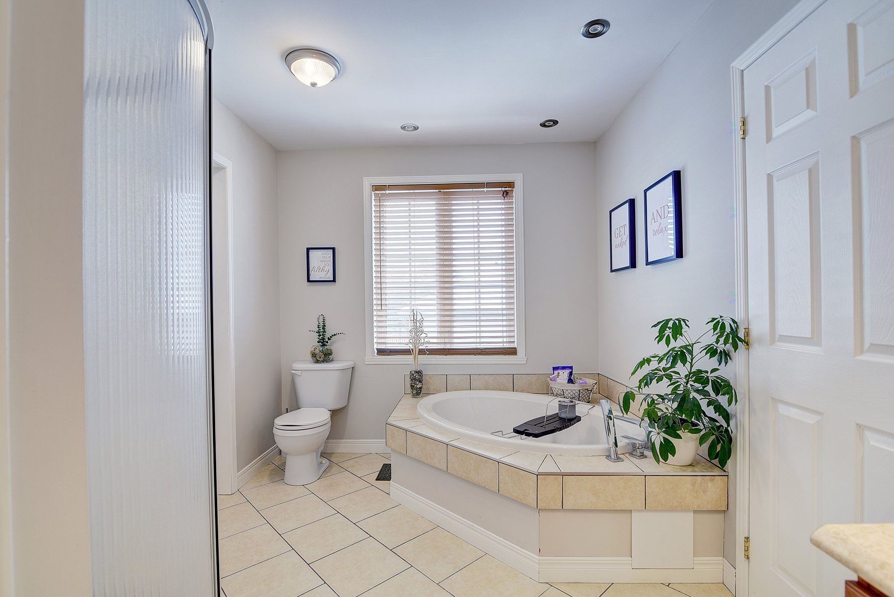 Salle de bains attenante à la CCP