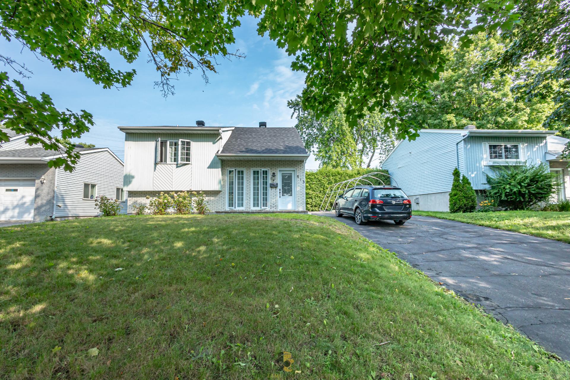 513 Rue St-Laurent — photo 1