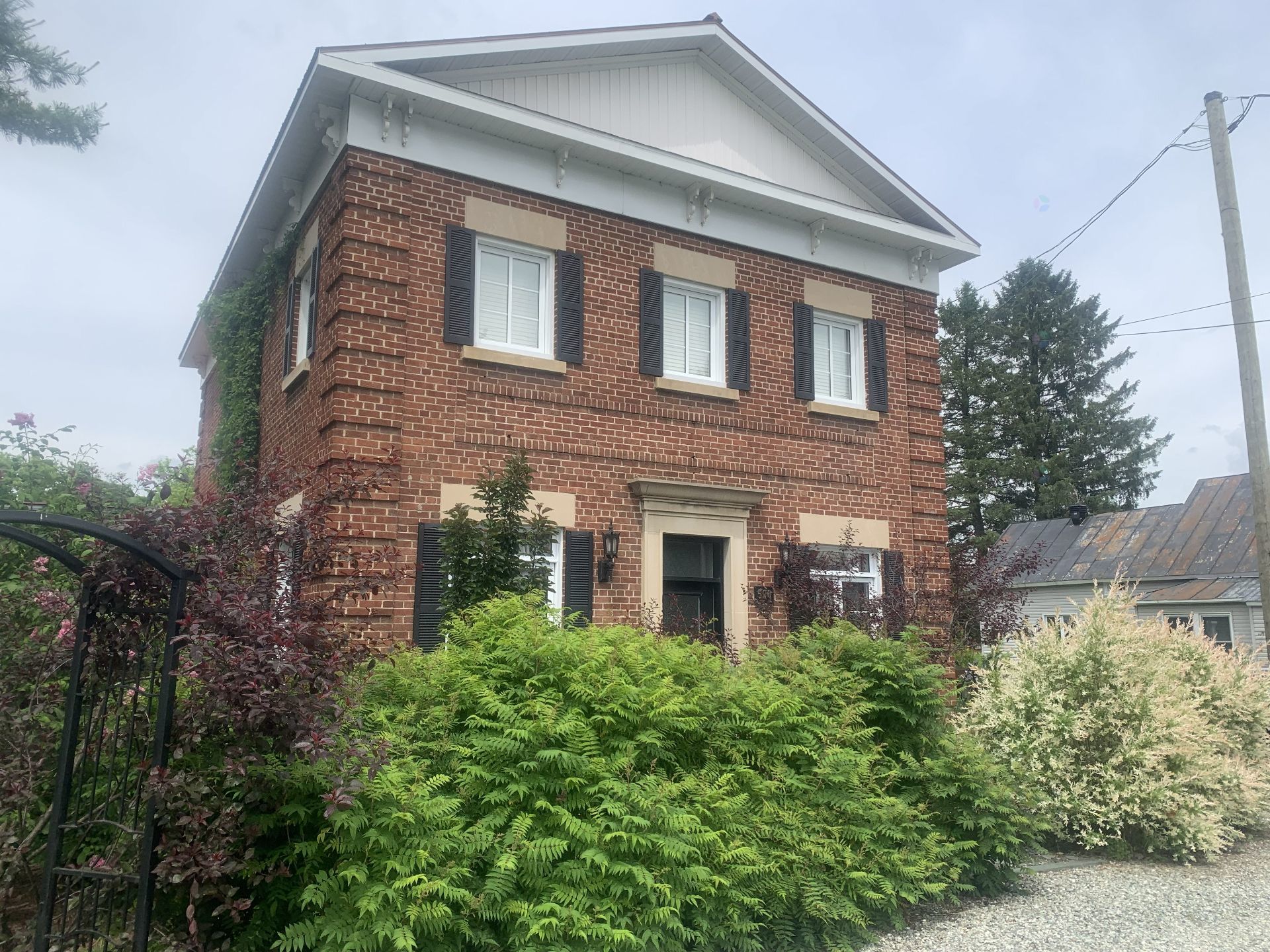 596 Rue Main — photo 1