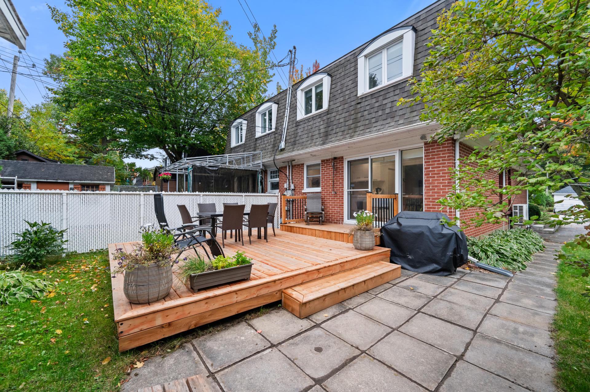 1017 Rue Jeanne-Le Ber — photo 2