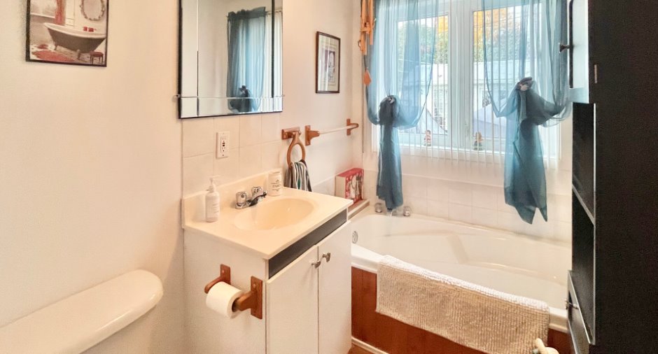 Ensuite bathroom