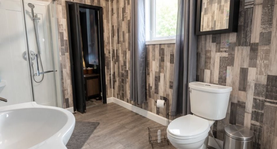 Salle de bains attenante à la CCP