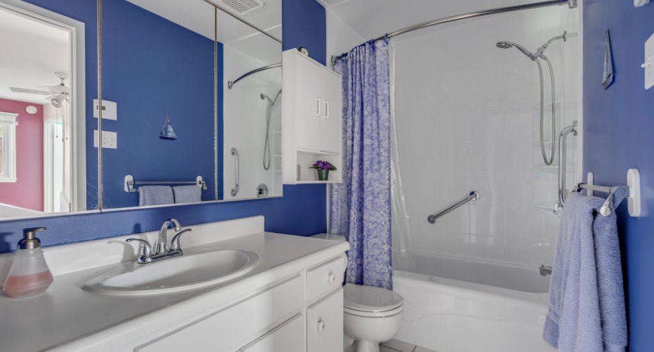 Salle de bains attenante à la CCP