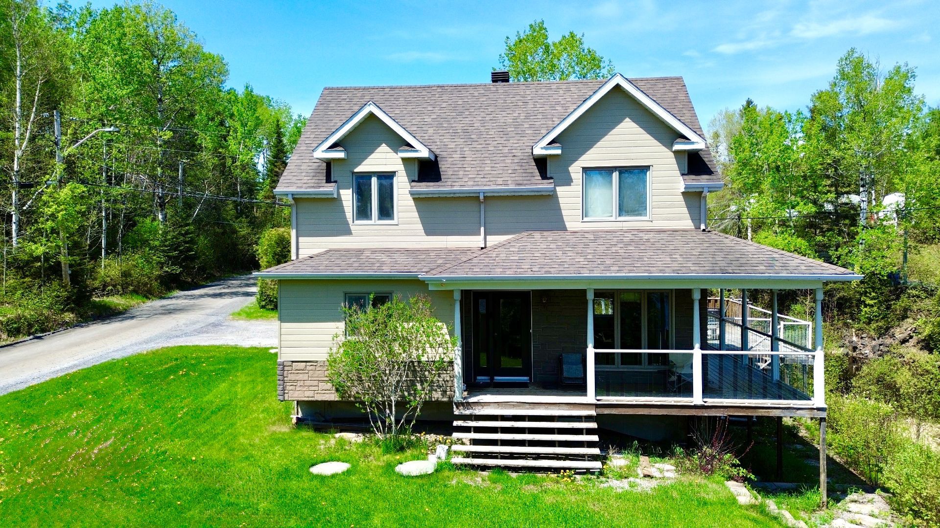 272 Ch. du Lac-du-Camp — photo 1