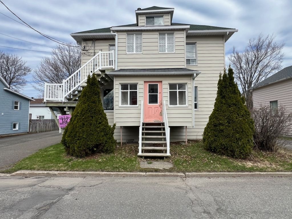 Duplex for sale, Trois-Pistoles